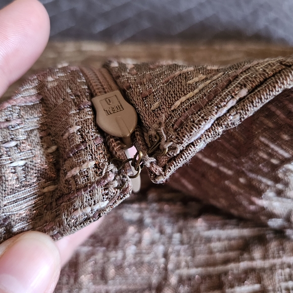 MICHAEL MICHAEL KORS Taupe/ Metallic Gold Mini Textured Skirt Size Petite 8 - Picture 11 of 16